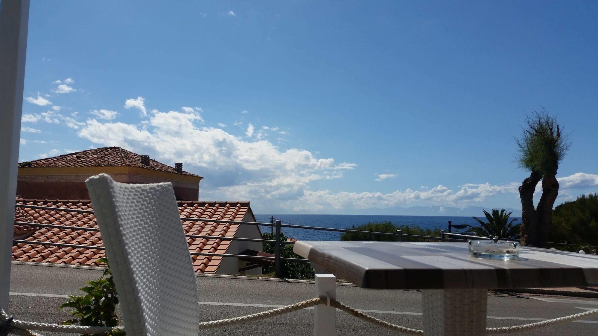 Hotel Il Perseo Chiessi Екстериор снимка